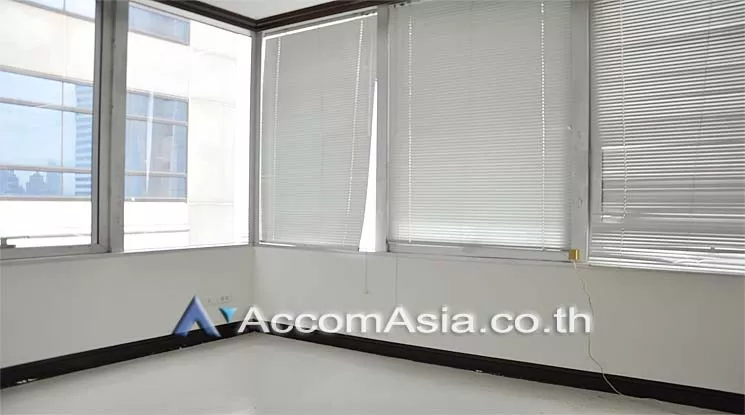 unit Office space For Rent in Silom, Bangkok  near BTS Chong Nonsi (AA14274)